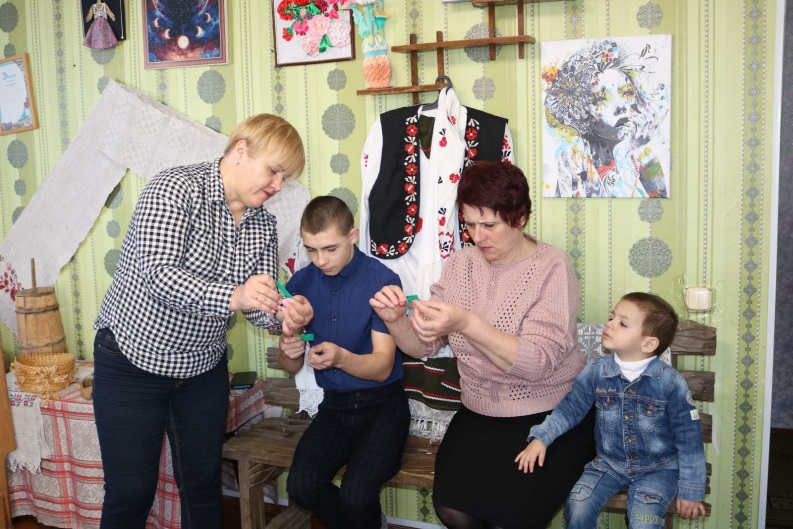 Дадома бай. Дети в детском доме семейного типа. Отец и воспитатель. Патриотическая семья. Белорусская семья.